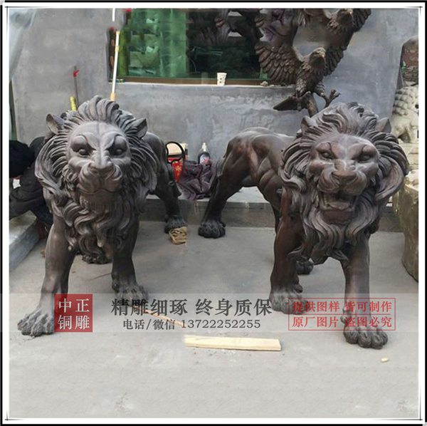銅雕獻(xiàn)錢(qián)獅.jpg 銅雕獻(xiàn)錢(qián)獅.jpg