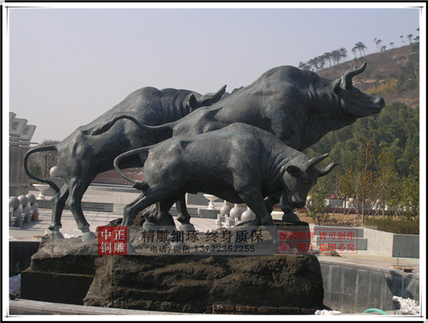 開(kāi)拓牛銅雕.jpg 開(kāi)拓牛銅雕.jpg