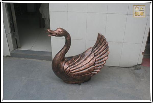 廠家直銷(xiāo)天鵝雕塑.jpg