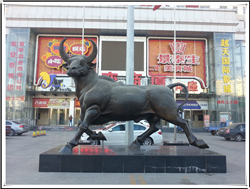 銅雕牛 銅雕牛