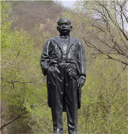 詹天佑雕塑 詹天佑雕塑